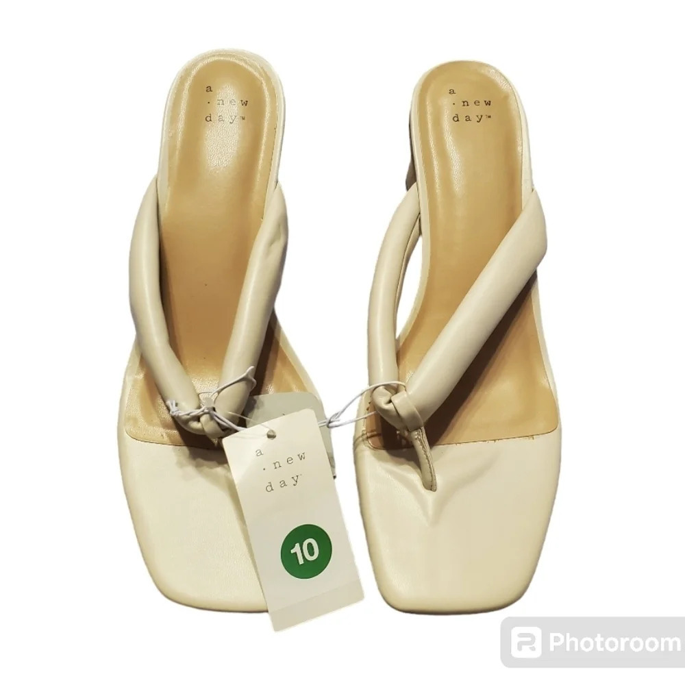 NWT A New Day Women's Elvie Memory Foam Mules Sandals 10 - Picture 2 of 7